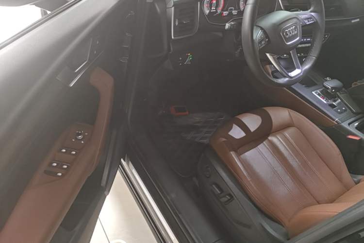Used Audi Q5L 2022 Updated Version 40T Luxury Elegant Edition Driver Seat