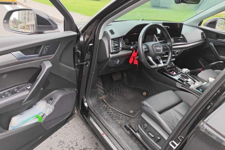 Used Audi Q5L 2022 40T Luxury Dynamic Model Driver Seat