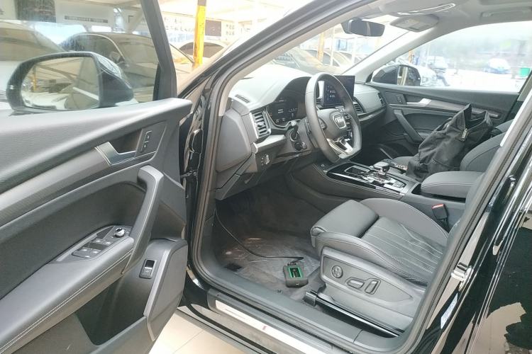 Used Audi Q5L 2022 Updated 40T Luxury Dynamic Edition Driver Seat