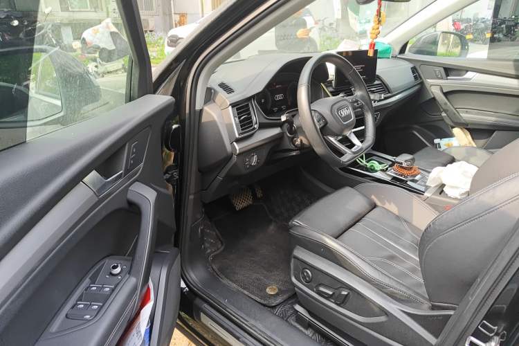 Used Audi Q5L 2022 Updated Version 40T Luxury Elegant Edition Driver Seat