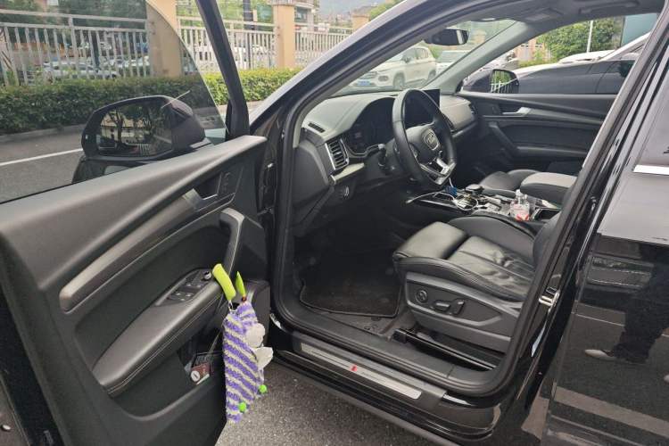 Used Audi Q5L 2022 40T Luxury Dynamic Model Driver Seat