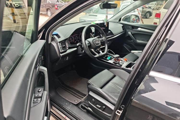 Used Audi Q5L 2022 45T Luxury Dynamic Model Driver Seat