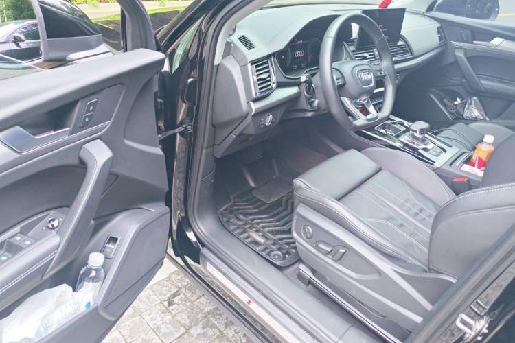Used Audi Q5L 2022 40T Fashionable and Dynamic Model Driver Seat
