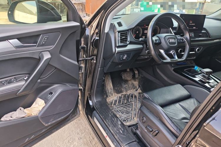 Used Audi Q5L 2022 40T Fashionable and Dynamic Model Driver Seat