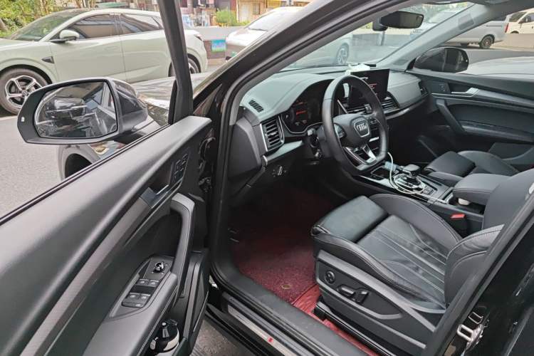 Used Audi Q5L 2022 Updated 45T Luxury Dynamic Version Driver Seat