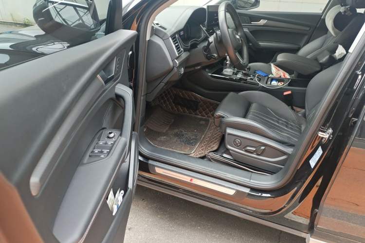 Used Audi Q5L 2022 Updated 40T Luxury Dynamic Edition Driver Seat