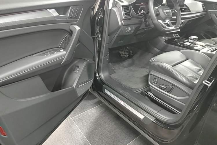 Used Audi Q5L 2022 45T Luxury Dynamic Model Driver Seat