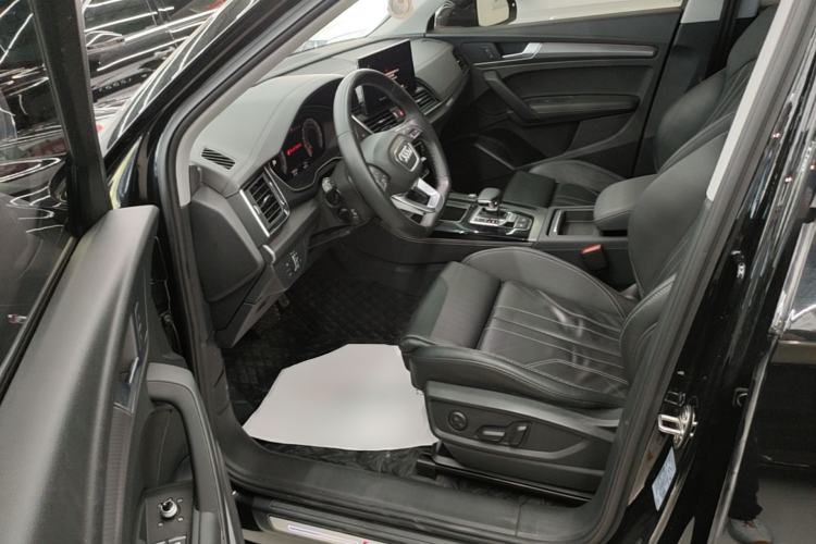 Used Audi Q5L 2022 40T Luxury Dynamic Model Driver Seat
