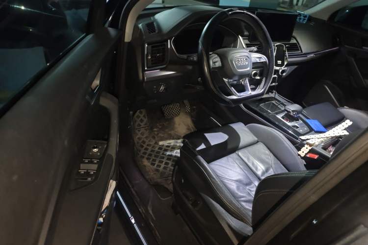 Used Audi Q5L 2022 40T Luxury Dynamic Model Driver Seat