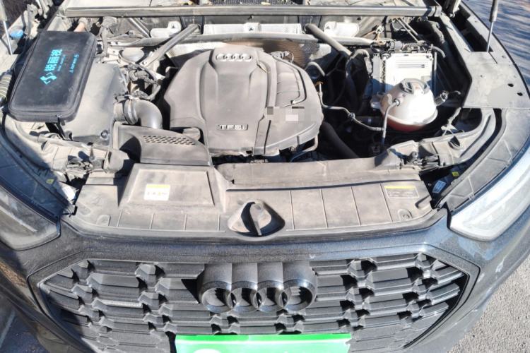 Used Audi Q5L 2022 40T Fashionable and Dynamic Model Engine Bay
