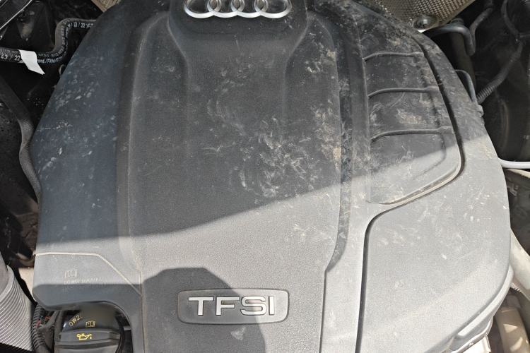 Used Audi Q5L 2022 Updated 45T Luxury Dynamic Version Engine Bay