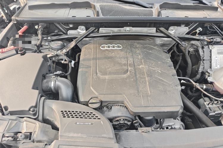 Used Audi Q5L 2022 40T Fashionable and Dynamic Model Engine Bay