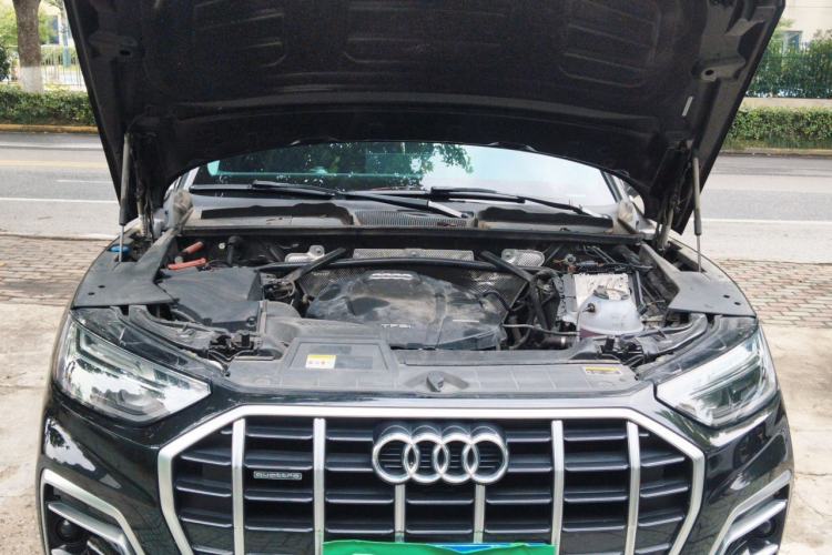 Used Audi Q5L 2022 45T Luxury Elegant Model Engine Bay