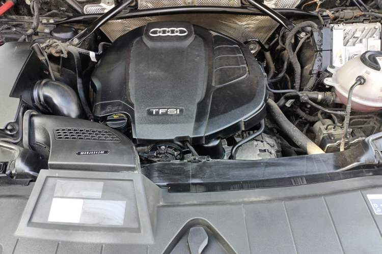 Used Audi Q5L 2022 Updated 45T Luxury Dynamic Version Engine Bay