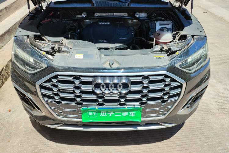 Used Audi Q5L 2022 Updated 40T Luxury Dynamic Edition Engine Bay
