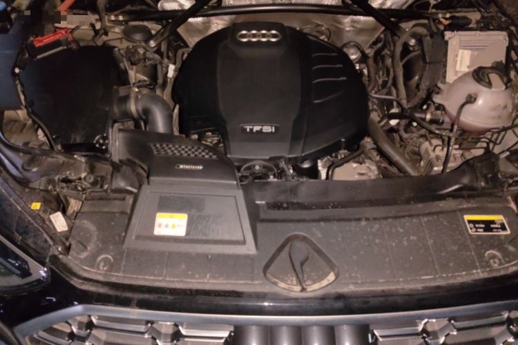 Used Audi Q5L 2022 Updated 40T Luxury Dynamic Edition Engine Bay