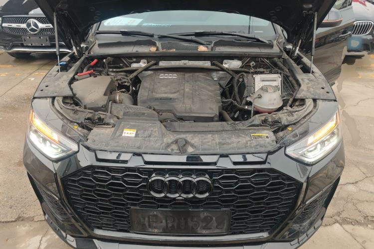 Used Audi Q5L 2022 Updated 40T Luxury Dynamic Edition Engine Bay