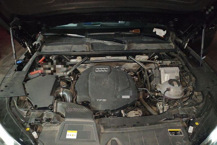 Used Audi Q5L 2022 Updated 40T Luxury Dynamic Edition Engine Bay