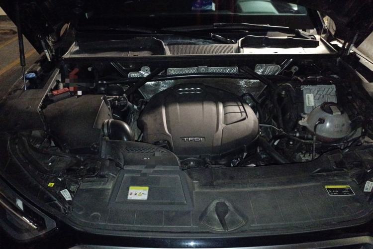 Used Audi Q5L 2022 Updated 45T Luxury Dynamic Version Engine Bay
