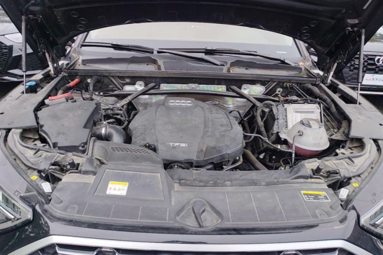 Used Audi Q5L 2022 Updated 40T Luxury Dynamic Edition Engine Bay