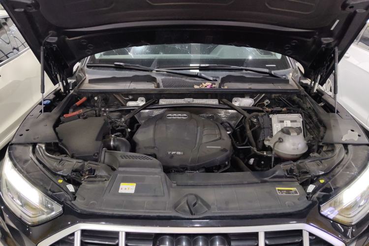 Used Audi Q5L 2022 Updated Version 40T Luxury Elegant Edition Engine Bay