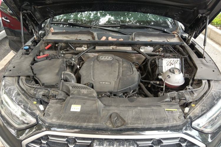 Used Audi Q5L 2022 Updated 45T Luxury Dynamic Version Engine Bay