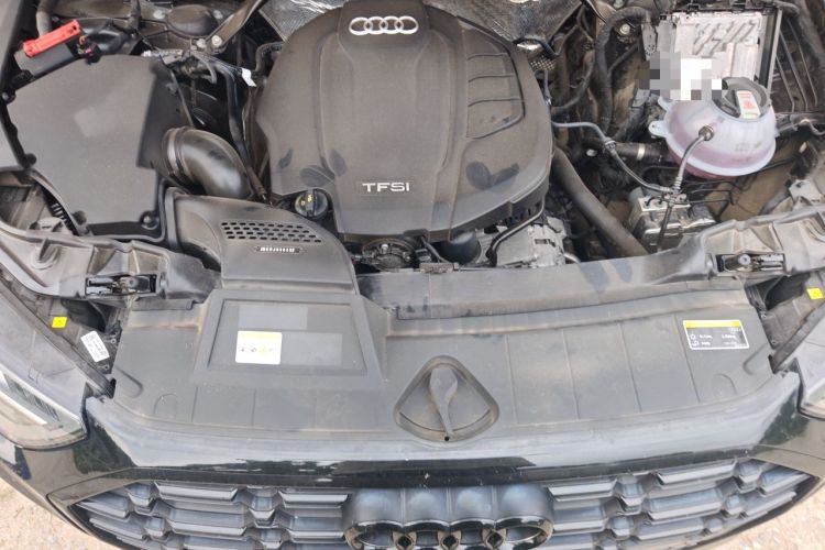 Used Audi Q5L 2022 Updated 45T Luxury Dynamic Version Engine Bay