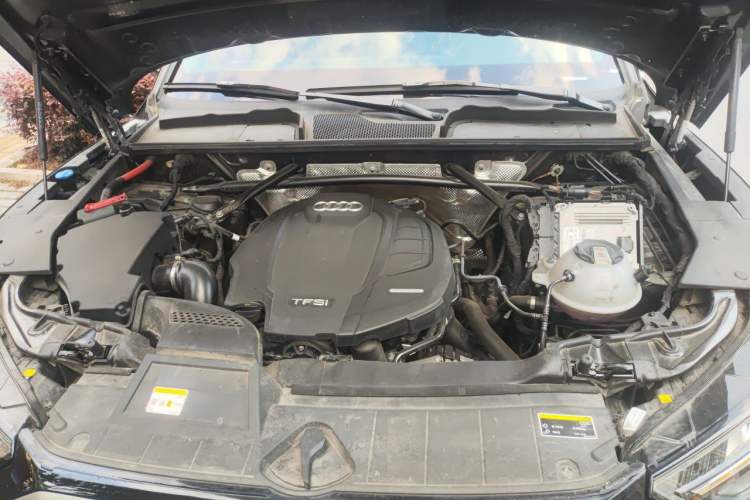 Used Audi Q5L 2022 Updated 40T Luxury Dynamic Edition Engine Bay