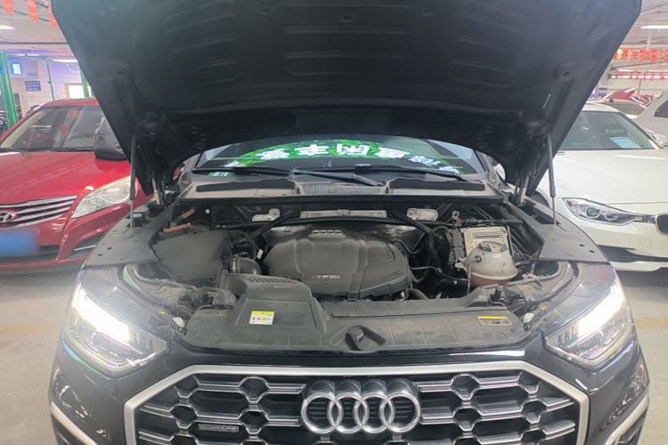 Used Audi Q5L 2022 Updated 40T Luxury Dynamic Edition Engine Bay