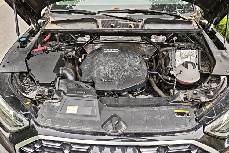 Used Audi Q5L 2022 Updated 45T Luxury Dynamic Version Engine Bay