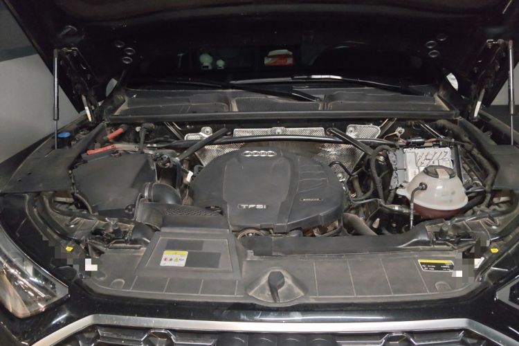 Used Audi Q5L 2022 Updated 45T Luxury Dynamic Version Engine Bay