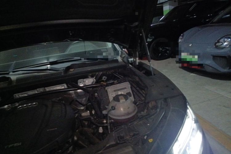 Used Audi Q5L 2022 Updated 40T Luxury Dynamic Edition Engine Bay Left