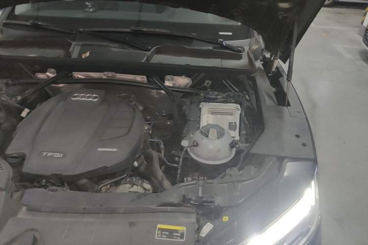 Used Audi Q5L 2022 40T Luxury Dynamic Model Engine Bay Left