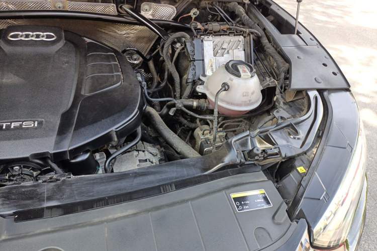 Used Audi Q5L 2022 Updated 45T Luxury Dynamic Version Engine Bay Left