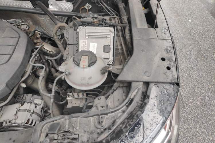 Used Audi Q5L 2022 40T Fashionable and Dynamic Model Engine Bay Left