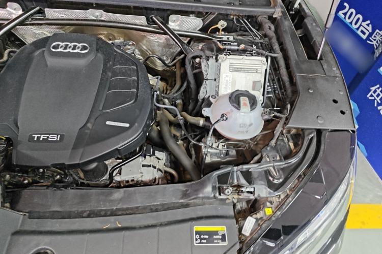 Used Audi Q5L 2022 40T Luxury Dynamic Model Engine Bay Left