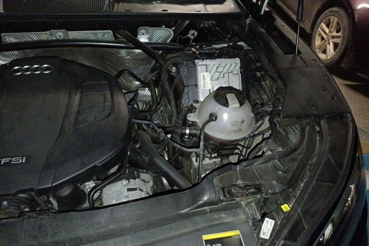 Used Audi Q5L 2022 Updated 45T Luxury Dynamic Version Engine Bay Left