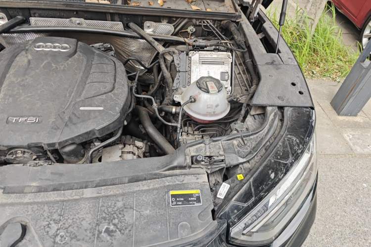 Used Audi Q5L 2022 Updated 40T Luxury Dynamic Edition Engine Bay Left