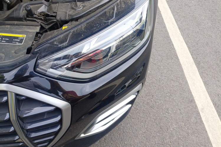 Used Audi Q5L 2022 40T Luxury Elegant Model Engine Bay Left