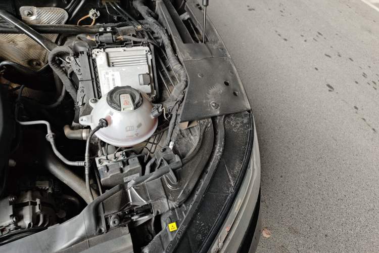 Used Audi Q5L 2022 40T Luxury Dynamic Model Engine Bay Left