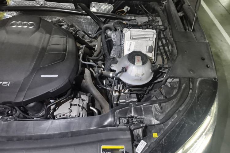Used Audi Q5L 2022 40T Fashionable and Dynamic Model Engine Bay Left