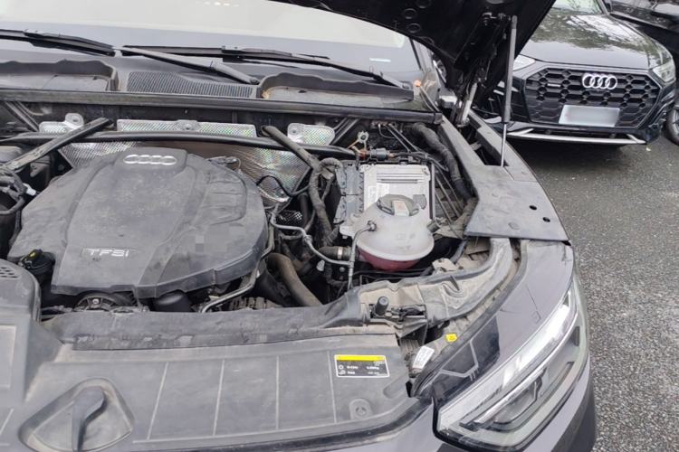 Used Audi Q5L 2022 Updated 40T Luxury Dynamic Edition Engine Bay Left