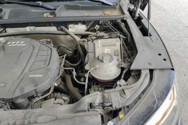 Used Audi Q5L 2022 40T Luxury Elegant Model Engine Bay Left