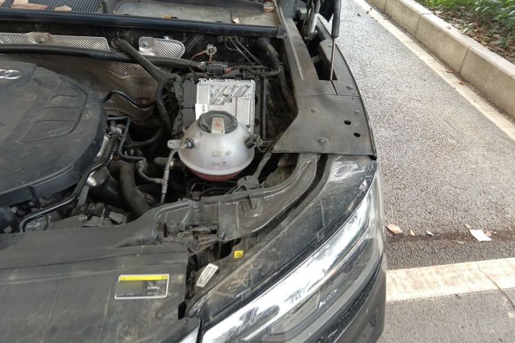 Used Audi Q5L 2022 Updated 45T Luxury Dynamic Version Engine Bay Left