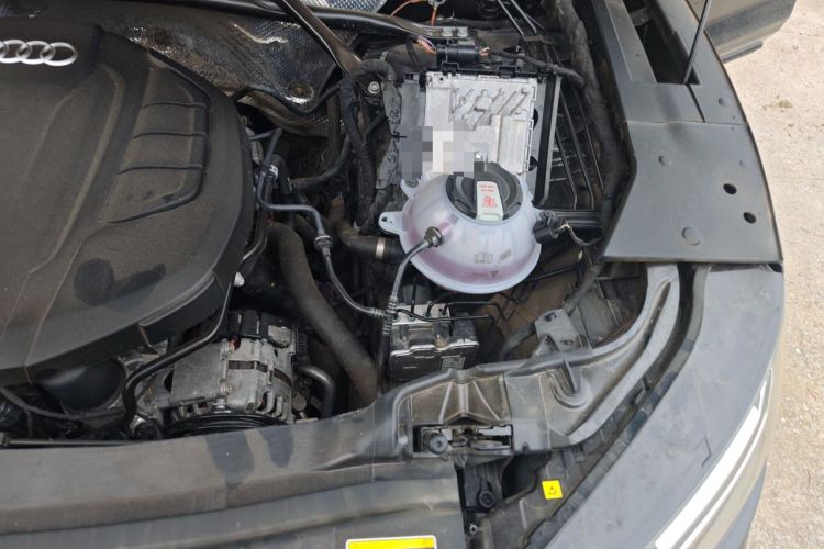 Used Audi Q5L 2022 Updated 45T Luxury Dynamic Version Engine Bay Left