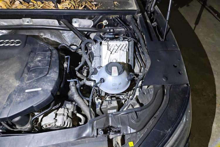 Used Audi Q5L 2022 45T Luxury Dynamic Model Engine Bay Left