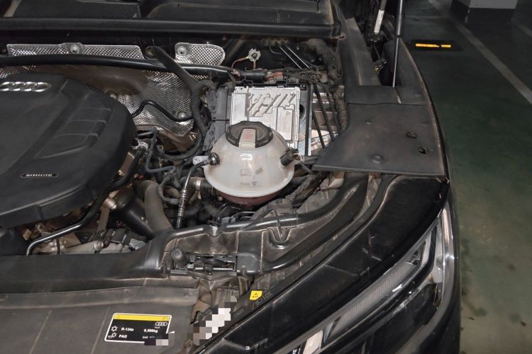 Used Audi Q5L 2022 Updated 45T Luxury Dynamic Version Engine Bay Left