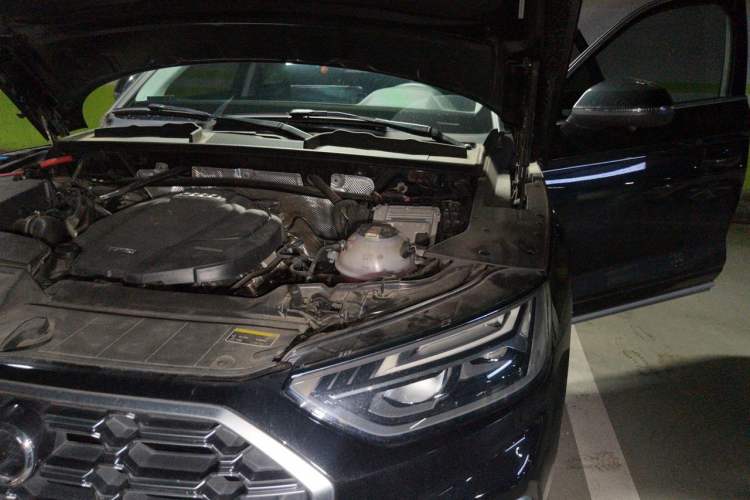 Used Audi Q5L 2022 40T Luxury Dynamic Model Engine Bay Left