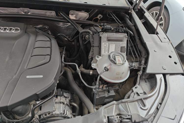 Used Audi Q5L 2022 40T Fashionable and Dynamic Model Engine Bay Left