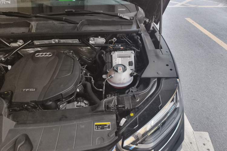 Used Audi Q5L 2022 Updated 40T Luxury Dynamic Edition Engine Bay Left